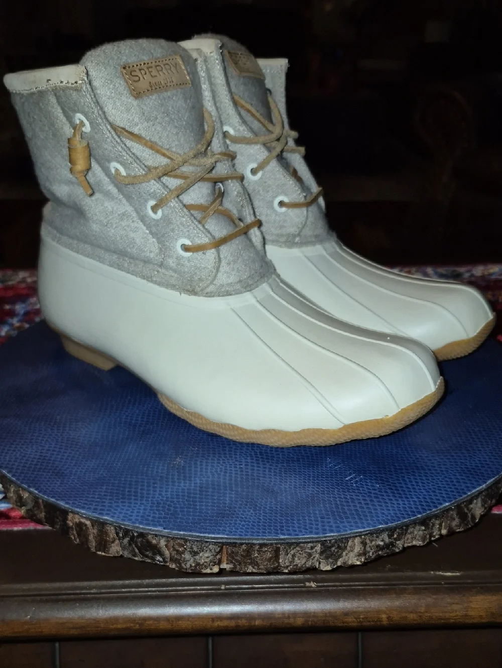Sperry Saltwater cream&gray Duck Boots. EC. 3M Thinsulate Womens Sz 10.(#2015S)